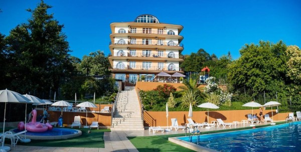 Отель Агама  Якорная Щель